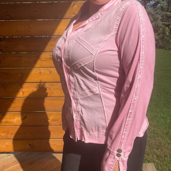 Fun Crisca Pink Button-Up Blouse - Picture 5 of 8